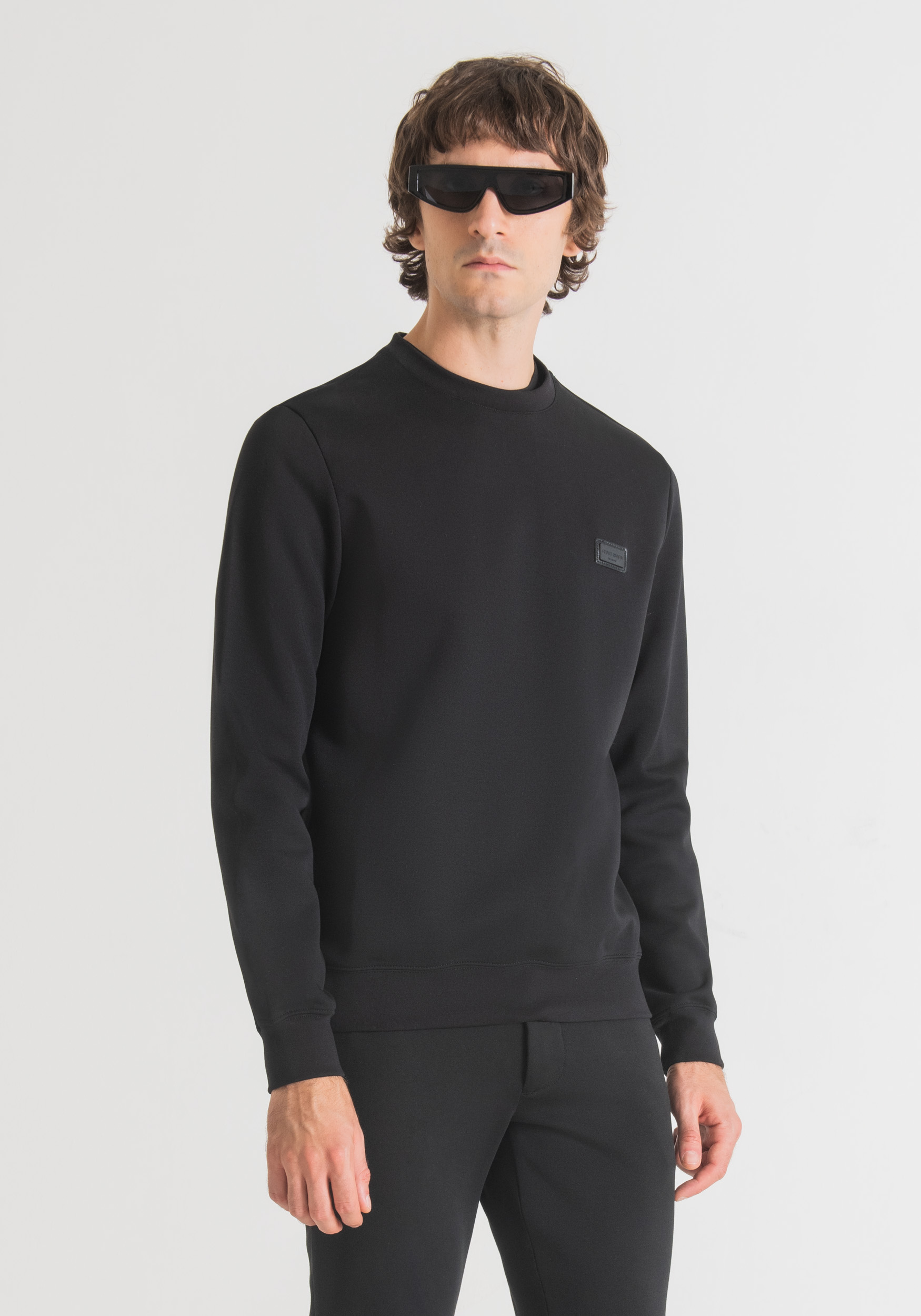 Antony Morato Sweat-Shirt Ras-Du-Cou Regular Fit Avec Plaque Logotypee Sur La Poitrine Noir | Homme Sweat-Shirts