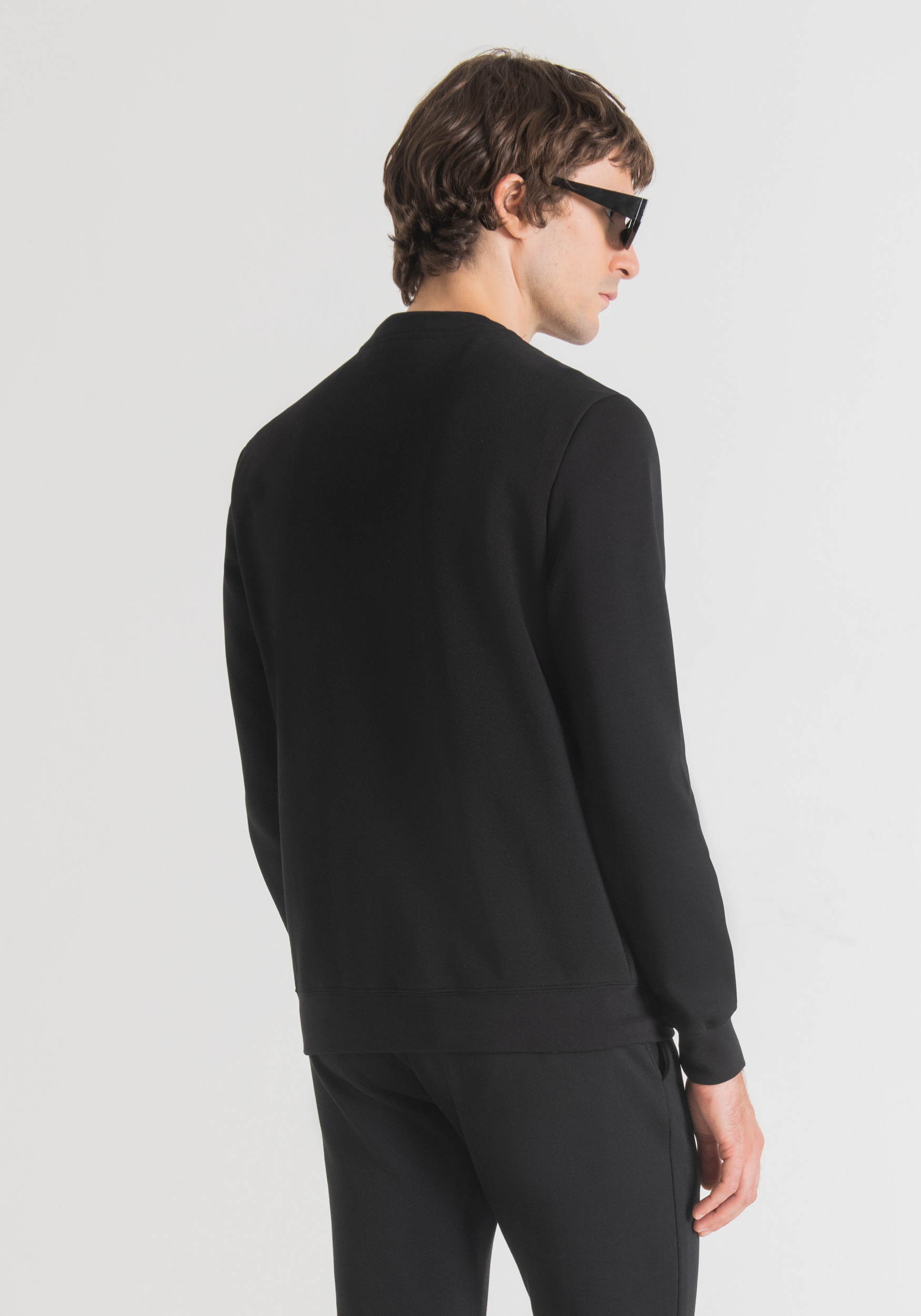 Antony Morato Sweat-Shirt Ras-Du-Cou Regular Fit Avec Plaque Logotypee Sur La Poitrine Noir | Homme Sweat-Shirts