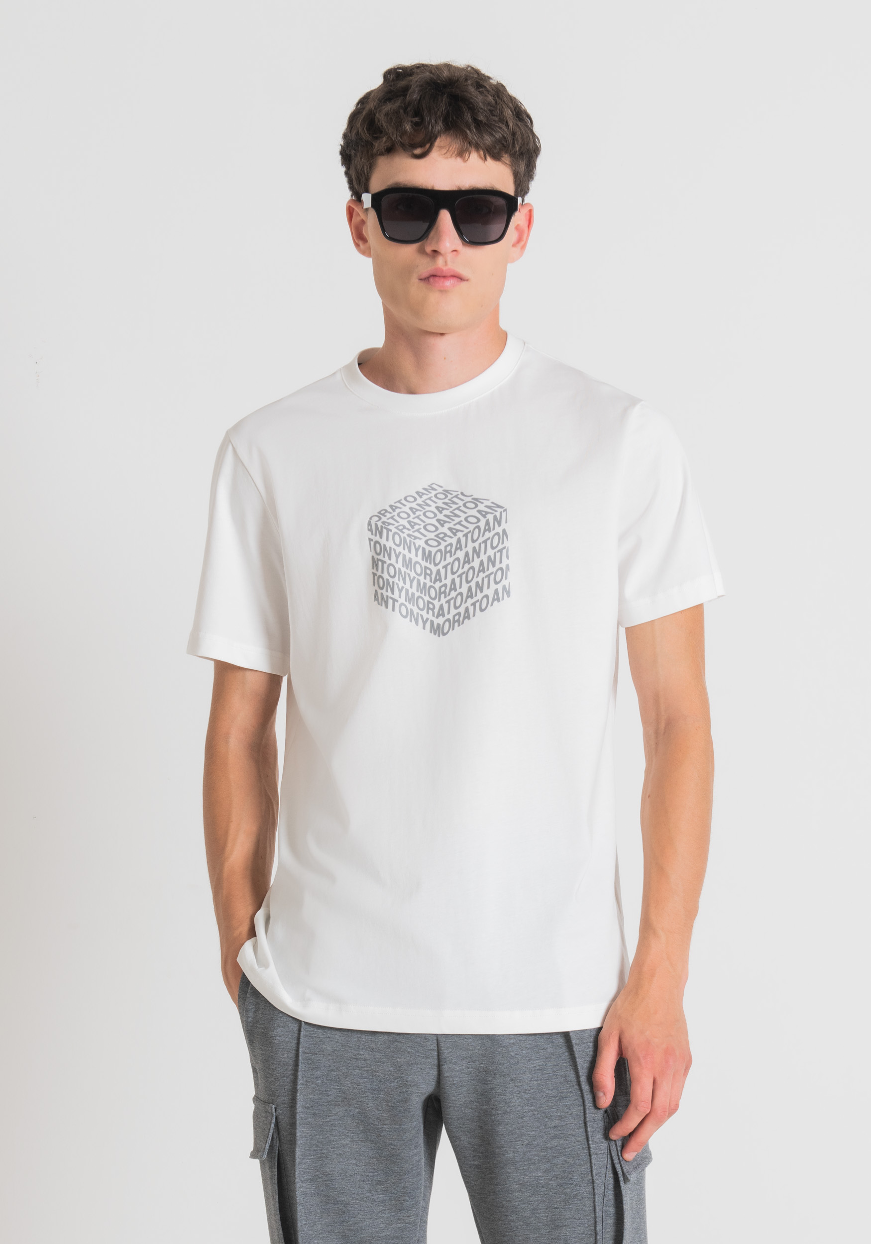 Antony Morato T-Shirt Regular Fit En Coton Avec Imprime Logo Reflechissant Creme | Homme T-Shirts Et Polos