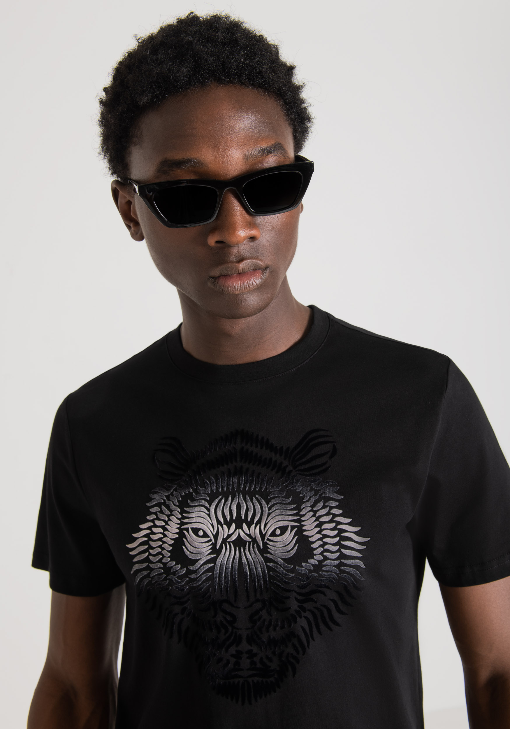 Antony Morato T-Shirt Slim Fit En Coton Avec Imprime Tigre Degrade Noir | Homme T-Shirts Et Polos
